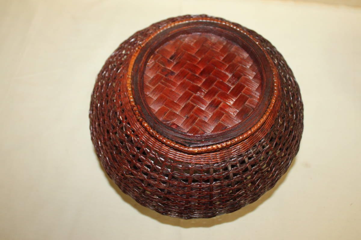 Amazon.co.jp: 古い竹かご籠華道茶道花入れ竹細工昭和初期古道具 303